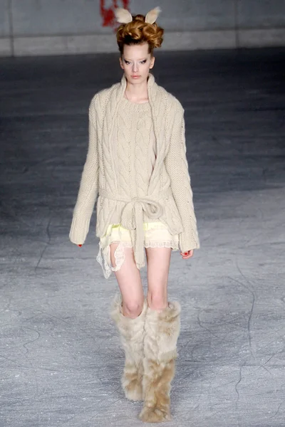 Look 4